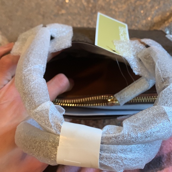 Michael Kors Mercer Medium Messenger Brown NEW - Picture 10 of 12